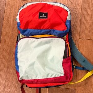 Colorful cotopaxi tasra del día backpack